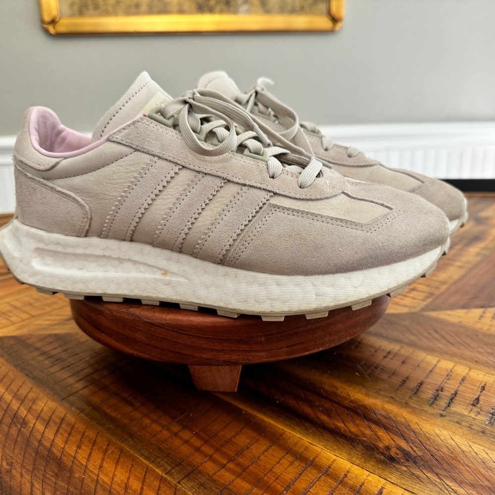 Adidas retro sneakers